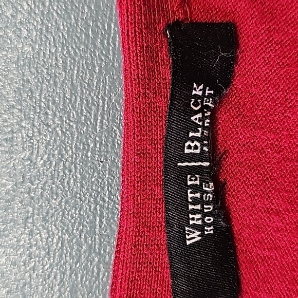 White house black market red pull over sweater. 3/4 sleeves. Size small Key hole - Picture 7 of 10